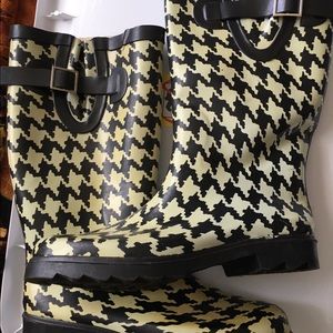 Morona Black &Yellow Designed Rubber Boots, Size 7